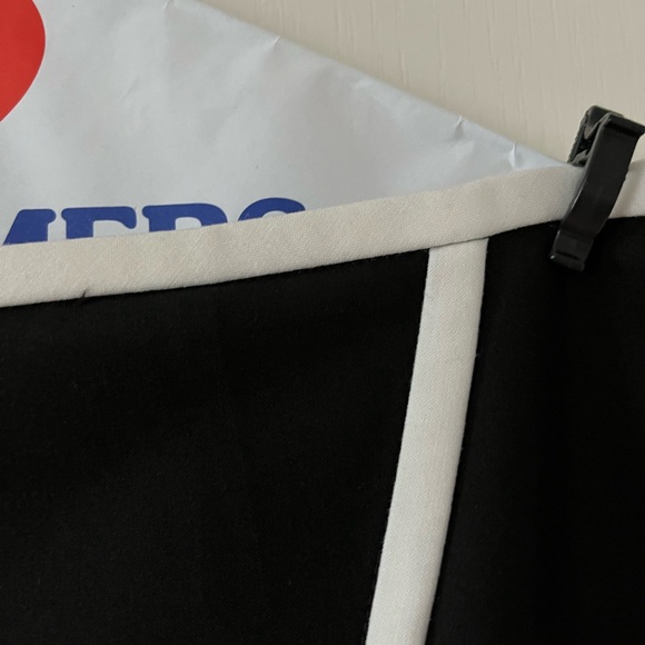 Black skirt with white piping detail - Picture 3 of 4